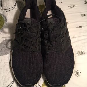Core black Ultraboost